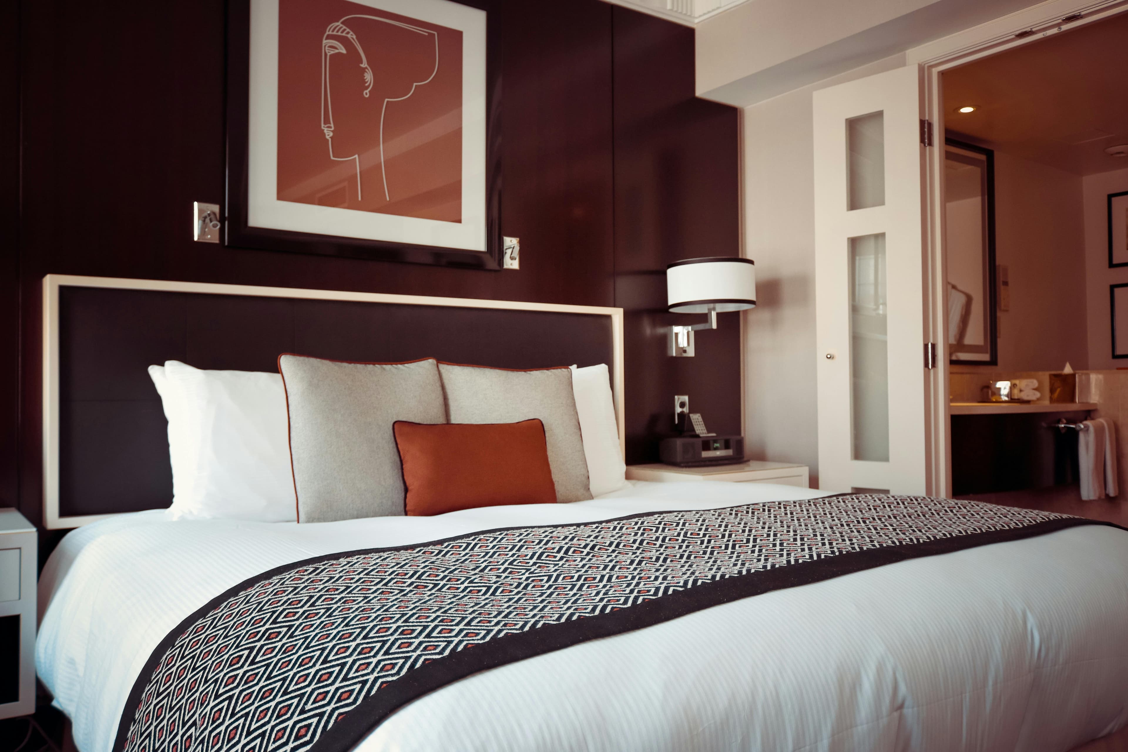 Modern Contemporary Suite